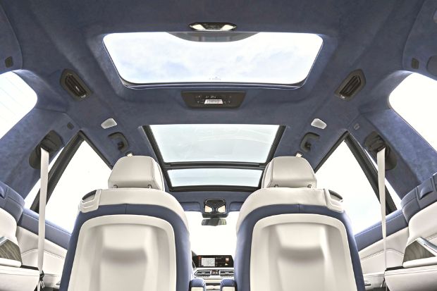 The difference between moonroof and sunroof