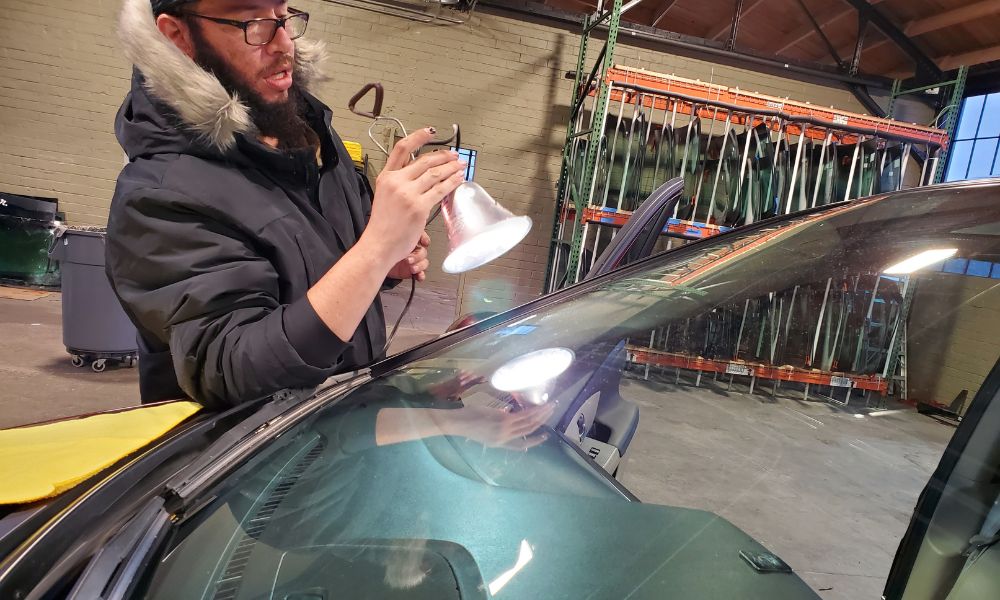 How extreme temperatures in Bay Area impact windshield replacement