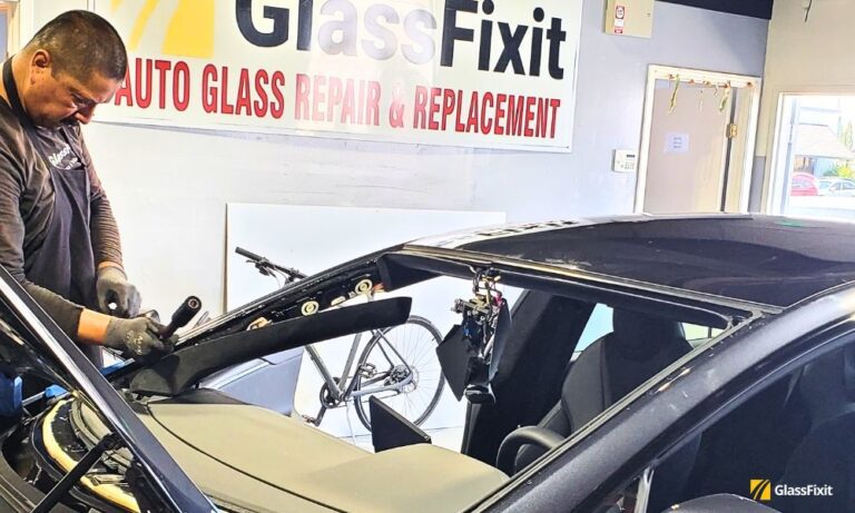 Windshield molding repair