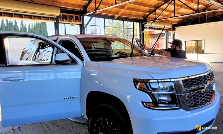 Windshield side trim